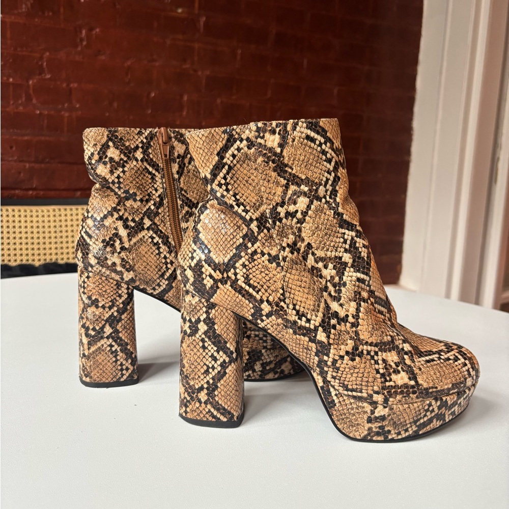 Steve Madden Tan and Black Snakeskin Ankle Booties